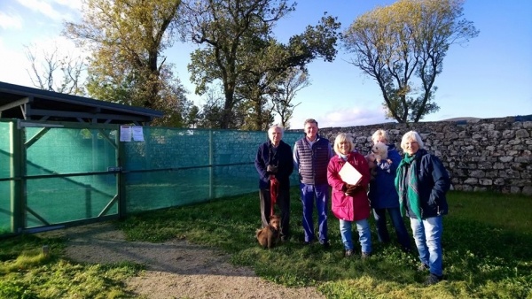 Simon and Mary Welfare (daughter of David and June Gordon) and Peter Hunter (Chairman DJGMT) flank two members of the Tarland Bee Trust.